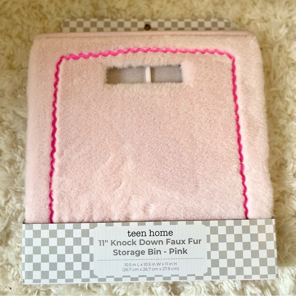 Teen Home Faux Fur Pink 11" Storage‎ Bin